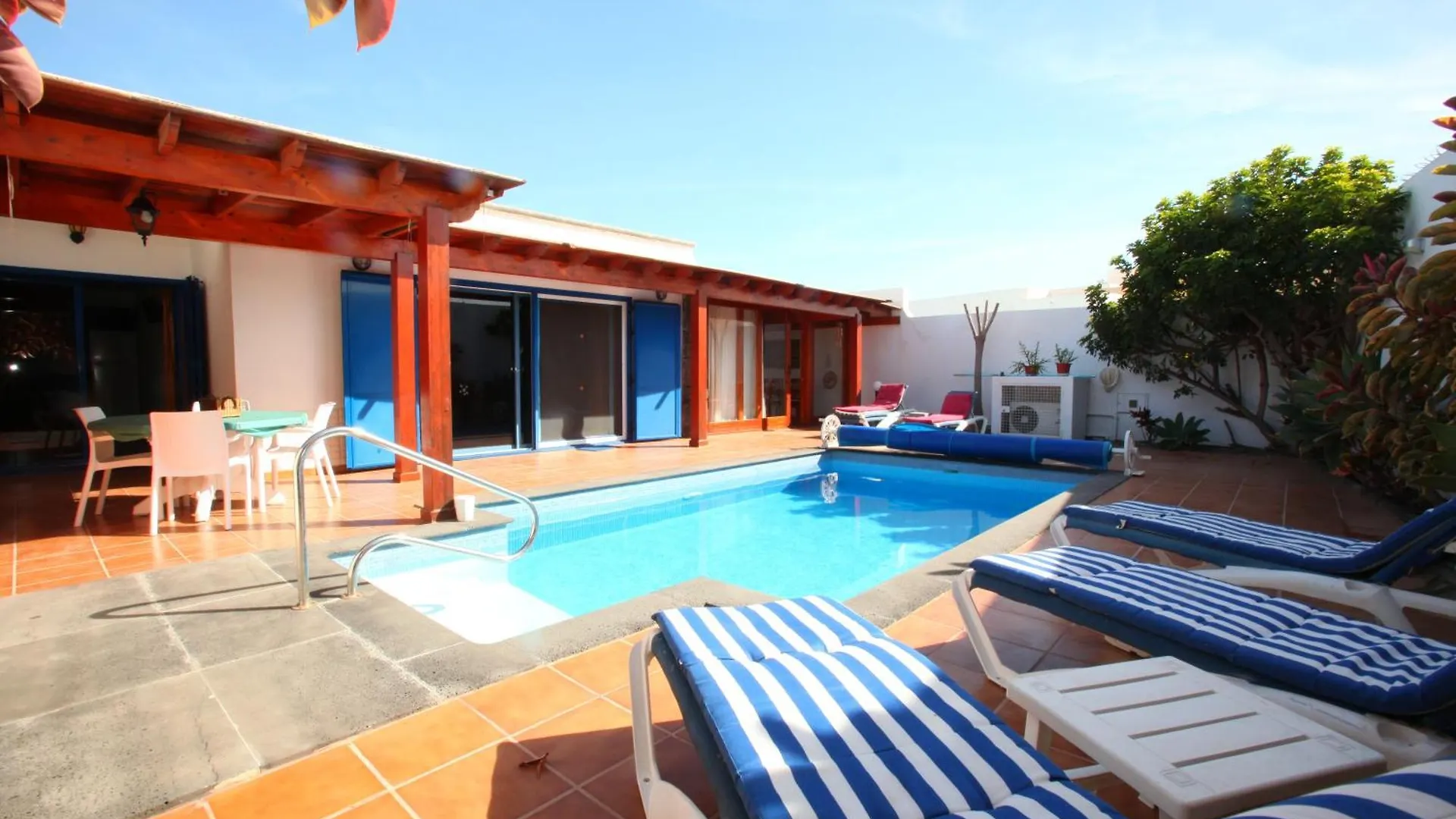 Villa Maiteren Etxea- 4 Beds Property With Private Pool Playa Blanca  0*, Playa Blanca (Lanzarote)